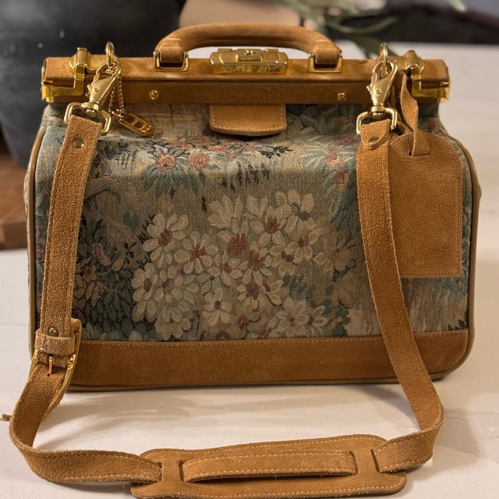 Vintage French Luggage Co Train Case | Coastal Grandma Core